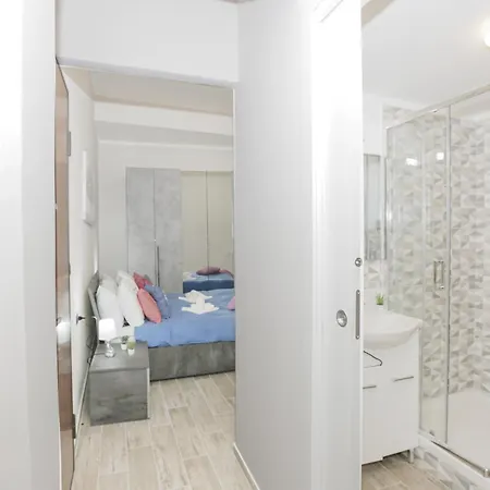 Patio - 1000 Mbps - King Size Bed - Self Check-in Apartman *